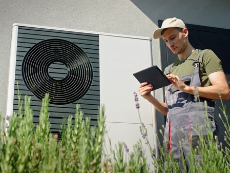 Handwerker Wärmepumpe